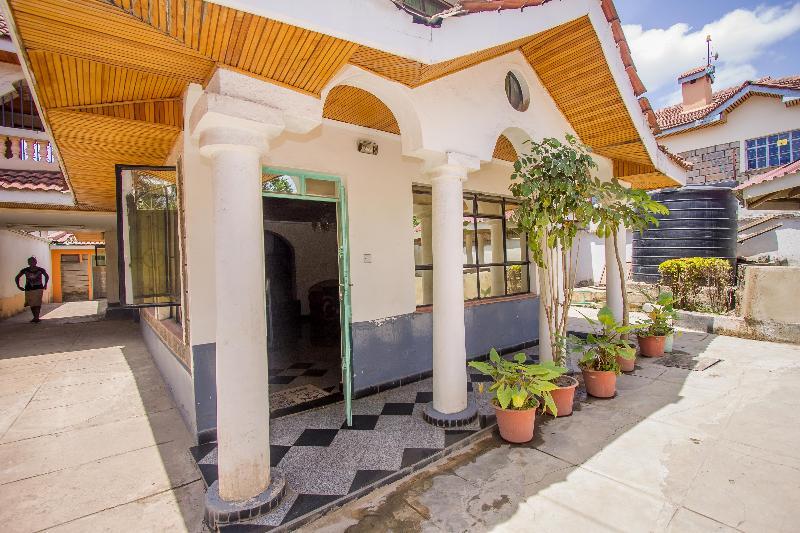 Nairobi Airport Rest House Hotel Exterior photo